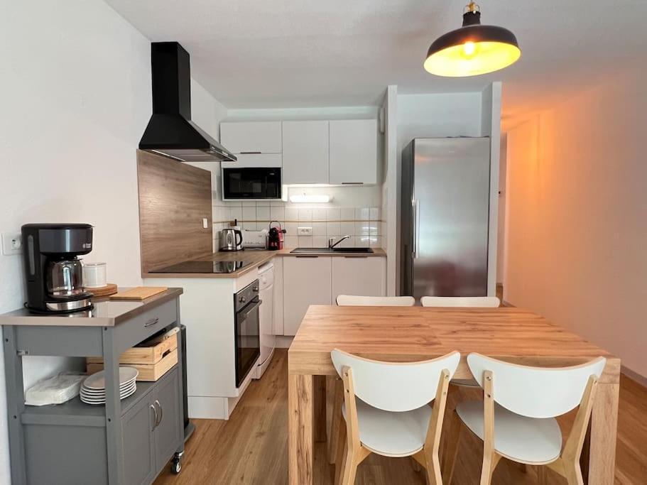 T3 Centre Ville Avec Parking, Balcon Et Wifi. 5P. Cauterets Luaran gambar