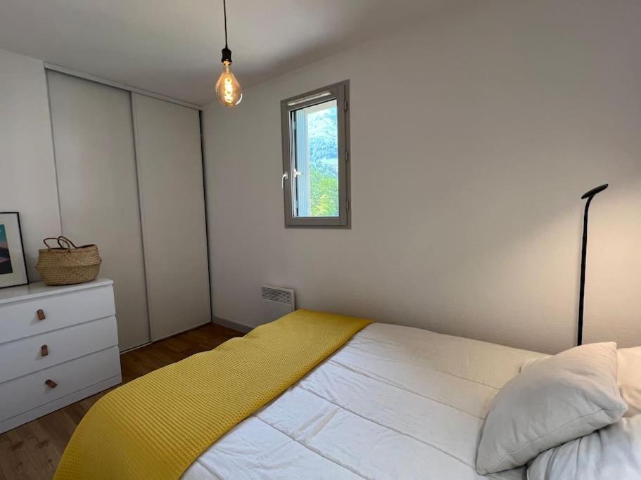 T3 Centre Ville Avec Parking, Balcon Et Wifi. 5P. Cauterets Luaran gambar